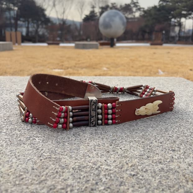 본 모티프 핸드 비즈 웨스턴 레더 벨트 