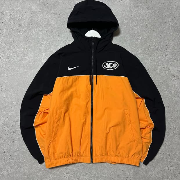 나이키 클럽 빅로고 엘로우 배색 바람막이