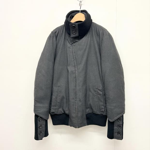 BOYCOTT 하이넥 사선 지퍼 다운 패딩 자켓