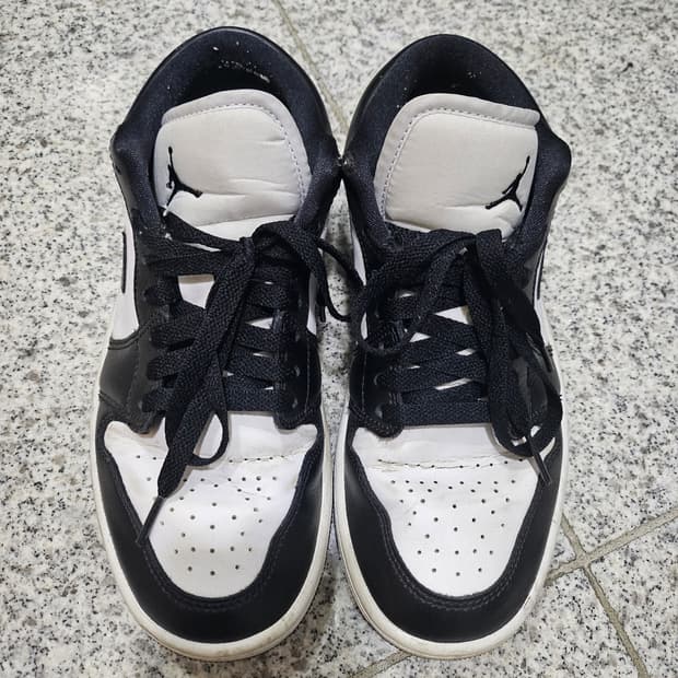 나이키 조던1로우 블랙앤화이트 (W) 245