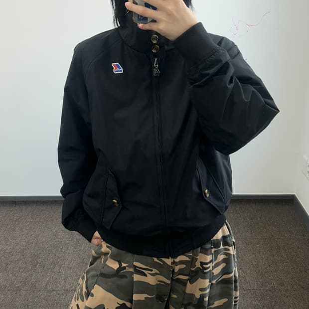 K•way 스몰로고 버튼업 블랙 바람막이