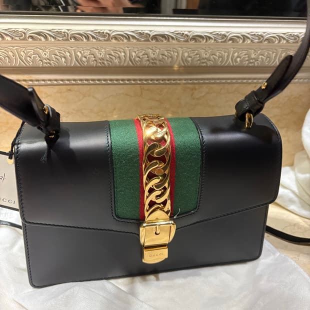 구찌(Gucci) Sylvie 라인 2017시즌 80s 복각 아카이브