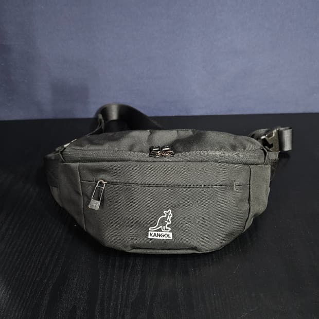 캉골 페브릭 블랙컬러 웨스트백 힙색 