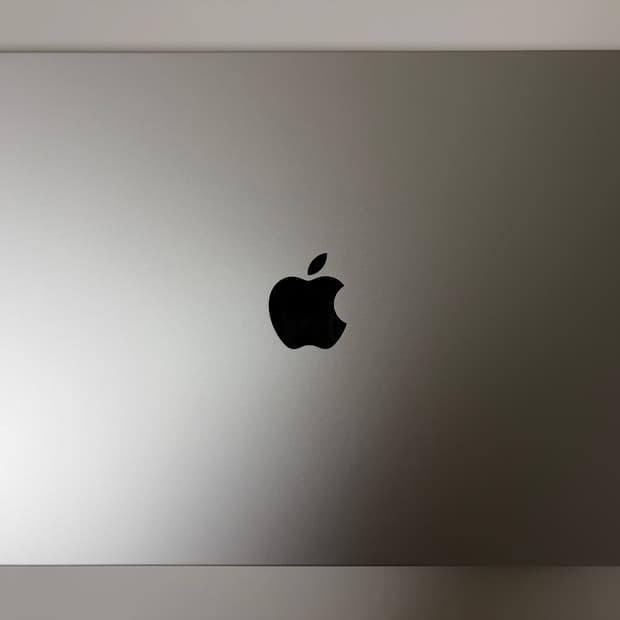 [S급] 애플 맥북 프로 16인치 M1 Pro 모델 판매합니다