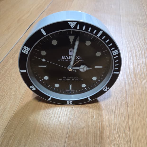 베이프 BAPEX 탁상 시계