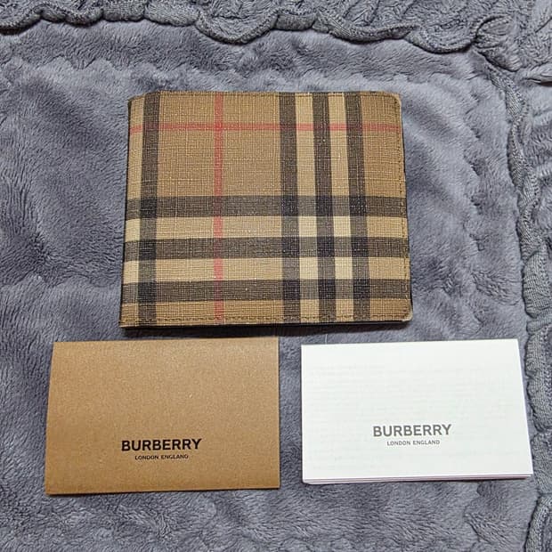 (정품) 버버리 체크 반지갑/80166111/개인/팝니다.