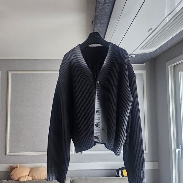 [거의 새것] 아더에러 글로우 가디건 차콜 A1