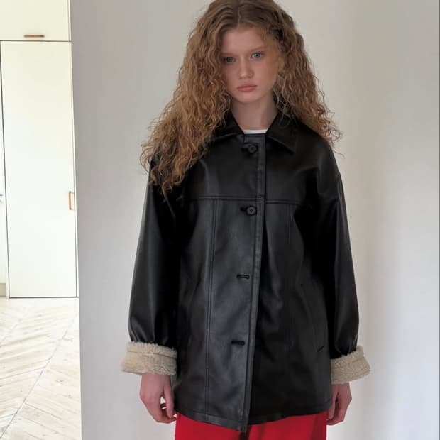 (새상품/택O) 25 홀리데이 바이무드 하프레더 무스탕 블랙