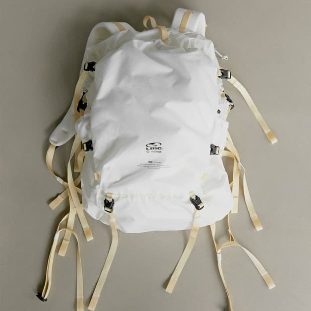 헬리녹스 LMC 콜라보 화이트 미니멀 백팩 가방 28L