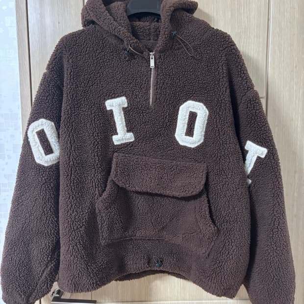 오아이오아이 플리스 아노락 브라운