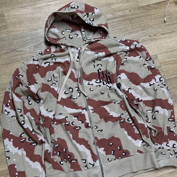 패치선데이 우드랜드카모 리벳 후드집업
