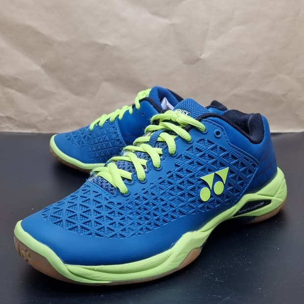 요넥스 파워쿠션 배드민턴화235