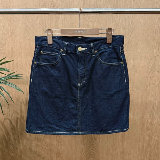리 데님 미니 스커트 스티치 라인 골드 버튼 디테일 중청