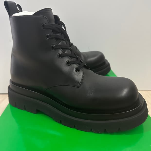 [42]보테가베네타 러그 레이스업 앵클 부츠