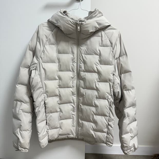 (5회미만 착용,인기제품)유니클로 경량패딩 S 사이즈 판매합니다!
