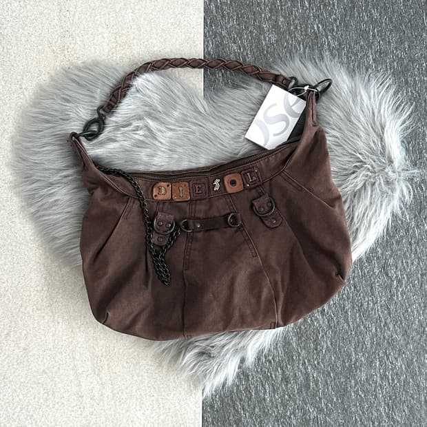 디젤 아카이브 브라운 숄더백 