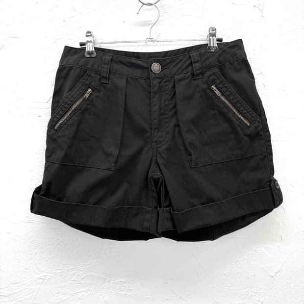 topic luxe 지퍼 포켓 숏팬츠