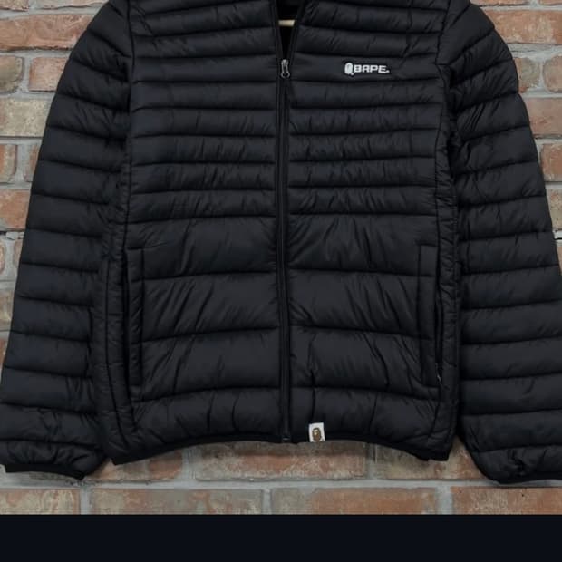 베이프 경량패딩