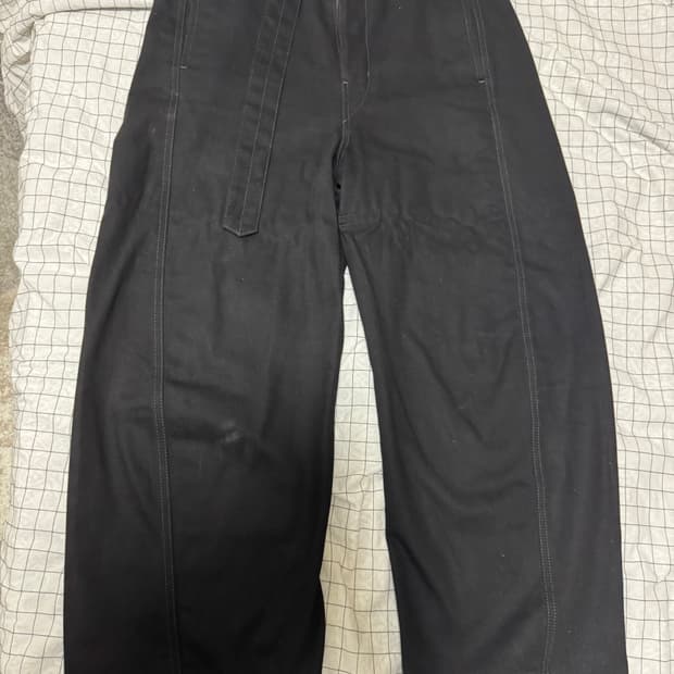 르메르 벨티드 트위스티드 데님팬츠 48사이즈