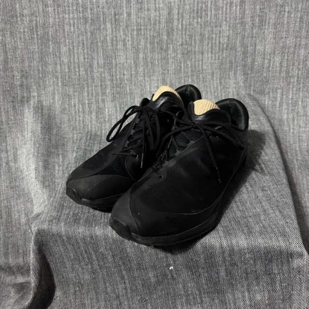 온 러닝 x 포스트 아카이브 팩션 260