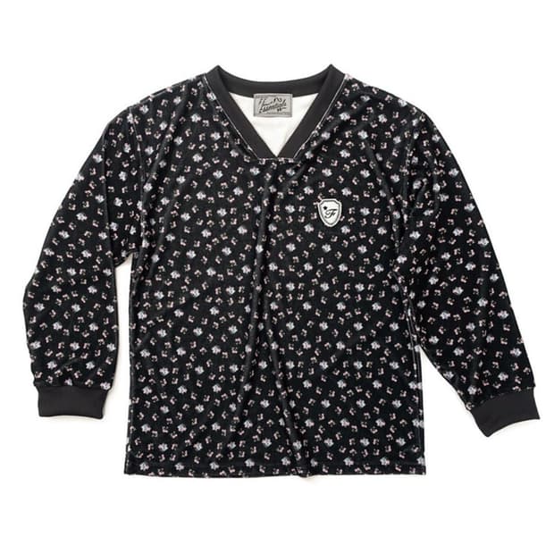 샵페어리 V neck flower terry shirt (black)