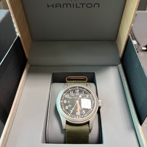 해밀턴 카키필드 메카니컬 42mm