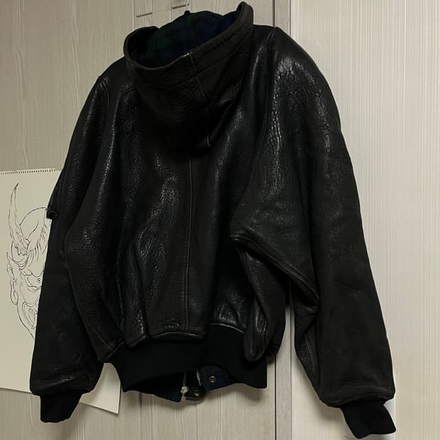 레더 봄버 후드