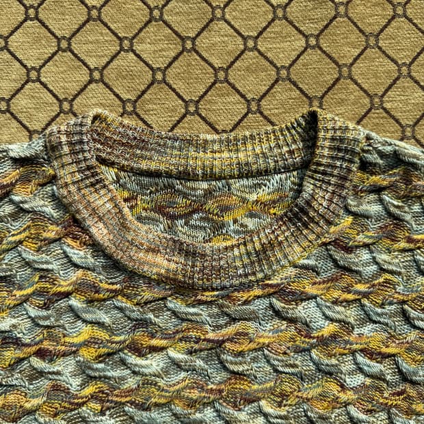 옐로우 믹스 니트