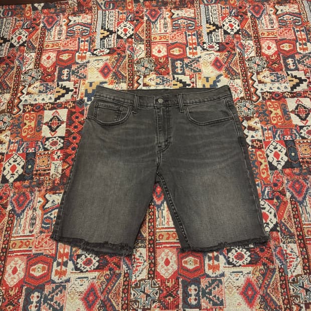 Levi's 405 Cut-Off Black Denim Pants