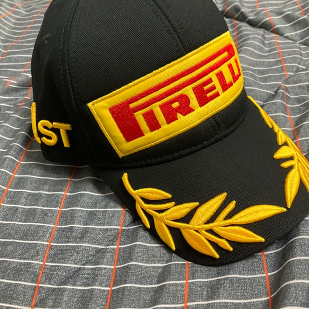 피렐리 포뮬러 원 포디움캡