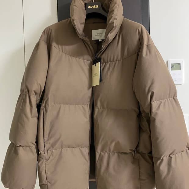 스튜디오 니콜슨 패딩 M사이즈 새상품