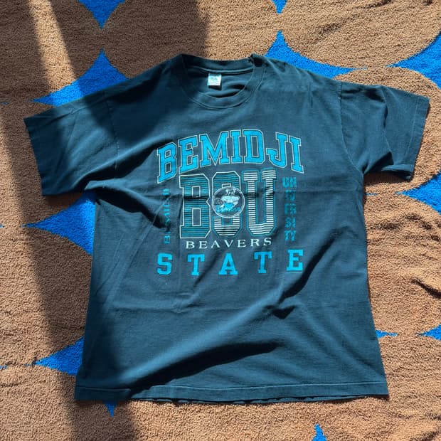 MADE IN USA🇺🇸 다람쥐 애니멀 크랙 티셔츠