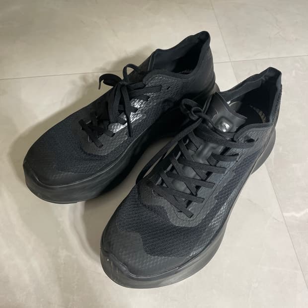 살로몬 x 꼼데 Phantasm Platform black