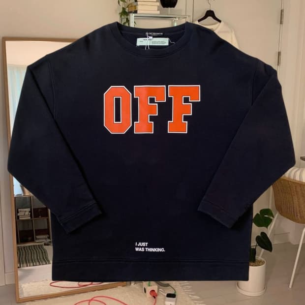 오프 화이트 스웻셔츠 (Man 2XL) AB0235