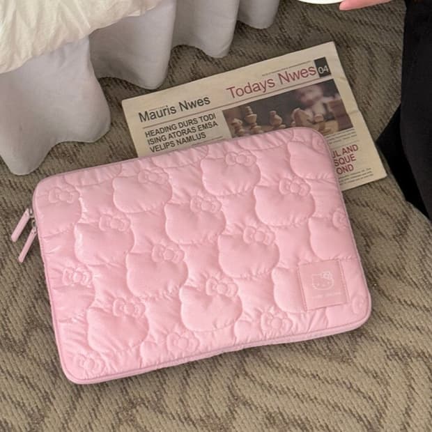 하이칙스 헬로키티 노트북 패드 파우치 13인치 핑크