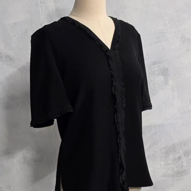 발렌시아가 16FW 블랙 반팔 블라우스 38