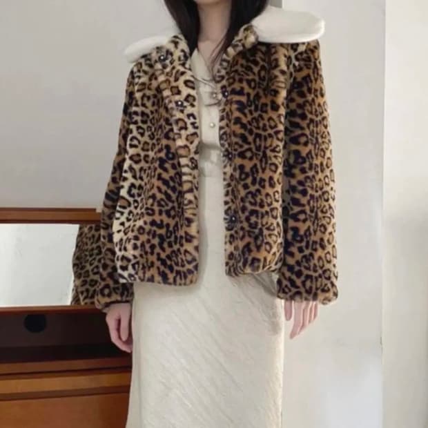 폴앤앨리스 레오파드 퍼 코트