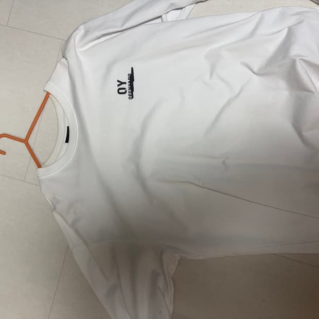 OY 롱슬리브 팝니다