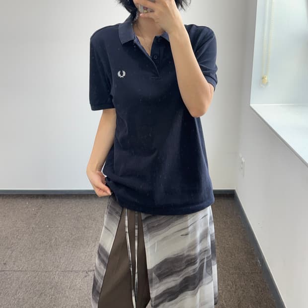 Fredperry 프레드페리 스몰로고 네이비 카라 반팔티 “