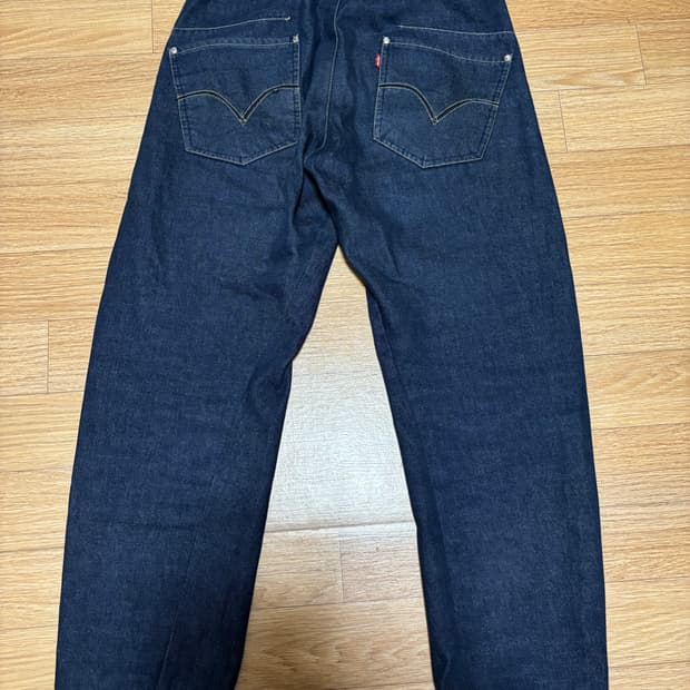 리바이스 엔지니어드 데님 팬츠