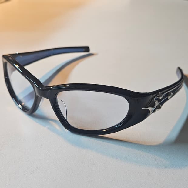 젠틀몬스터 패러독스 블랙 선글라스