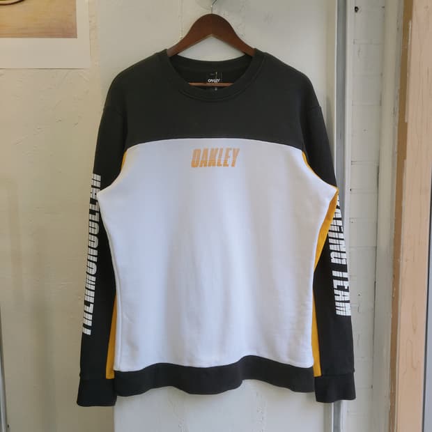오클리 배색 맨투맨 L