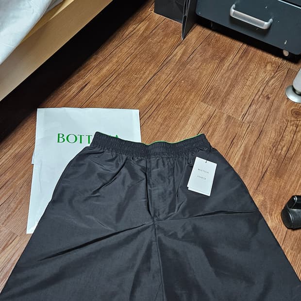 보테가베네타 반바지 팬츠 정품 신품