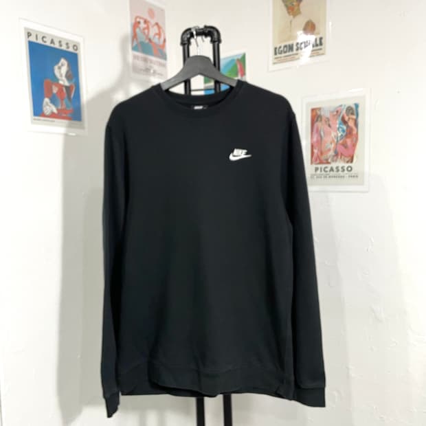 나이키 자수스우시 맨투맨