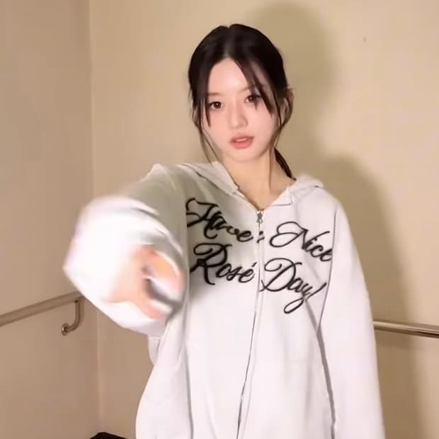 아일릿 민주 착용)로제프란츠 후드집업 (새상품)