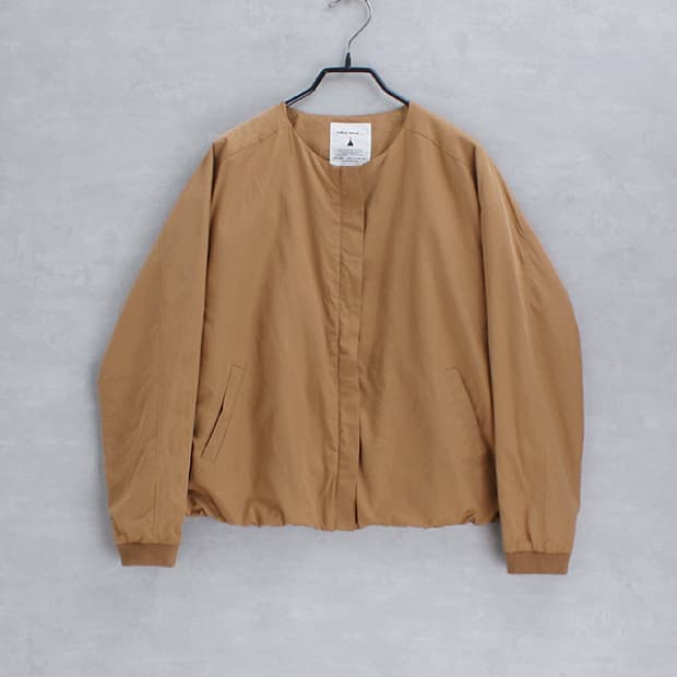 niko and... _ collarless blouson