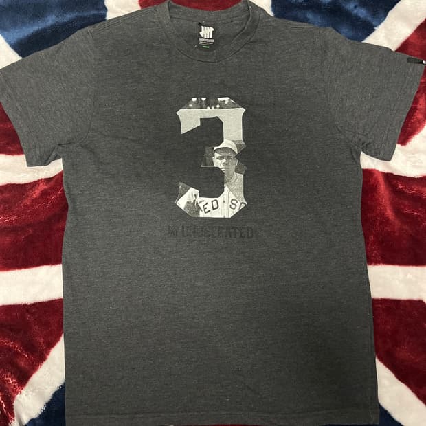 언디핏 반팔티셔츠 95