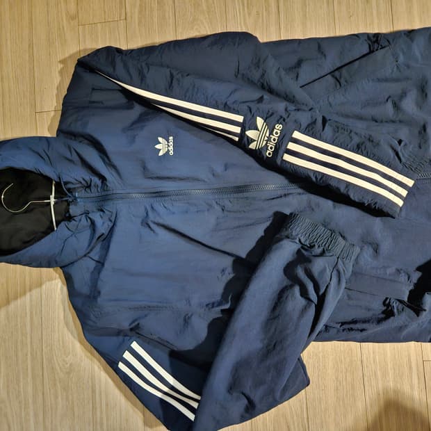 아디다스 리버시블 경량패딩/후리스