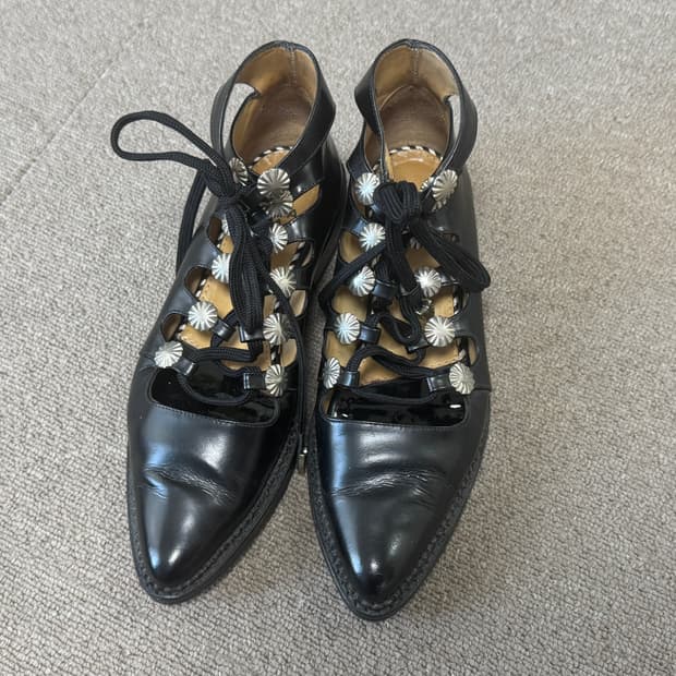 Toga pulla 레이스업 슈즈