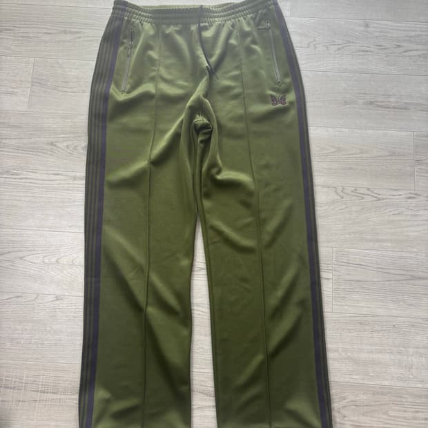 [L] 니들스 트랙팬츠 올리브 스트레이트핏